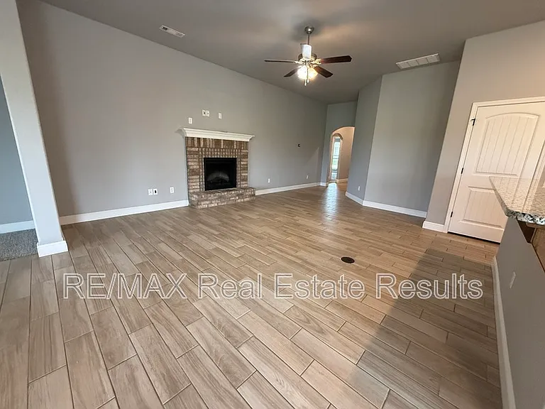 700 Gala Cir — Photo 10