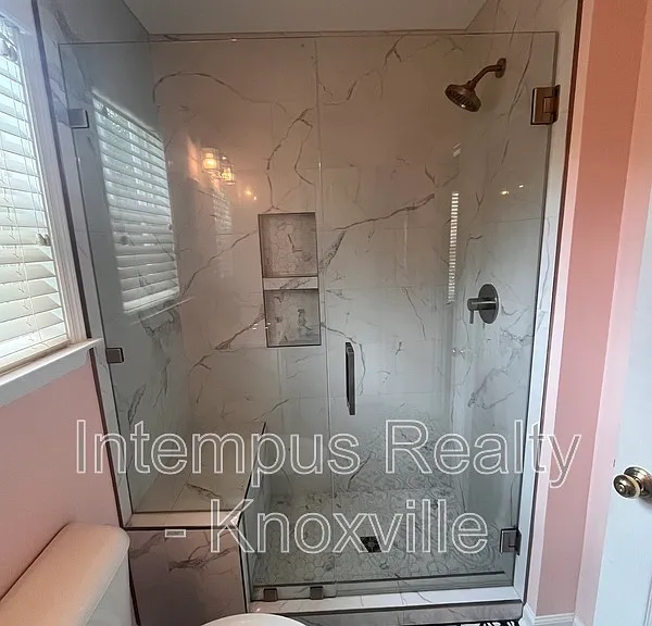 1333 Willmann Ln — Photo 25