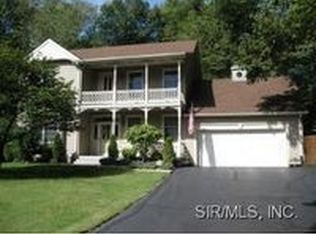 21 Hamlet Ct, Belleville, IL 62221