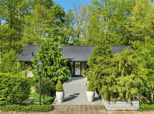 108 Merryhill St, Marietta, OH 45750