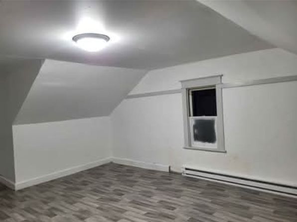 818 E Chestnut St APT B