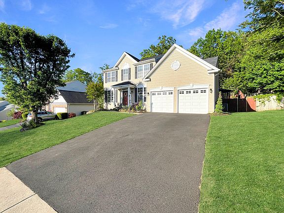 2nd image of 15329 Tina Ln