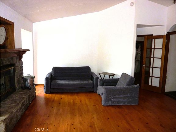 5th image of 21531 Sawpit Canyon Rd