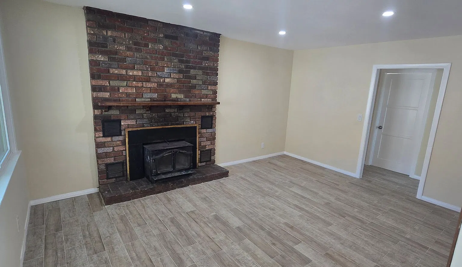 12164 A St — Photo 3