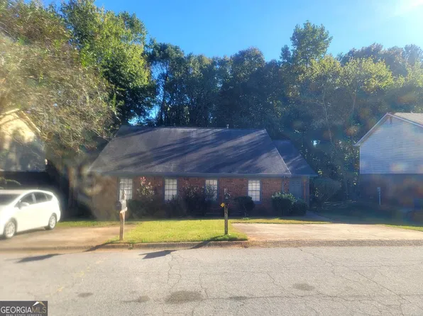 5272 Ridge Forest Dr, Stone Mountain, GA 30083