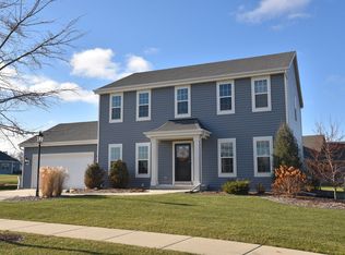 N173W20585 Crestview Dr, Jackson, WI 53037