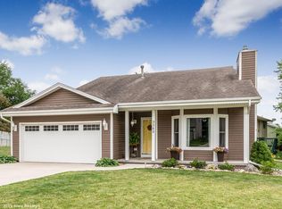 9348 Sandler Cir, Urbandale, IA 50322
