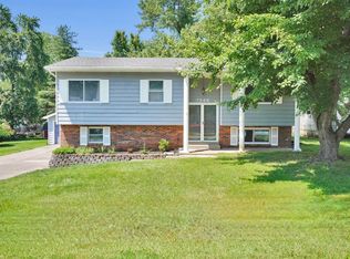 7244 Oaklawn Dr, Newburgh, IN 47630