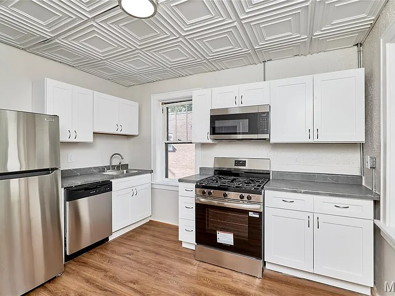 5021 Ray Ave — Photo 6