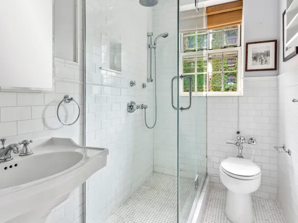 639 West End Avenue 5B image 14 of 15