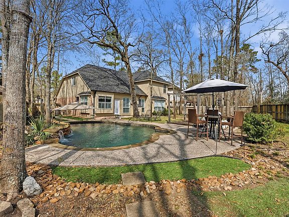 5th image of 102 Wimberly Way