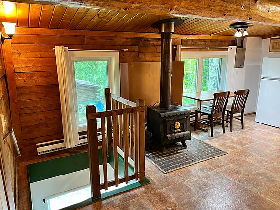 2nd image of 109 E Birch Hill Rd APT 3
