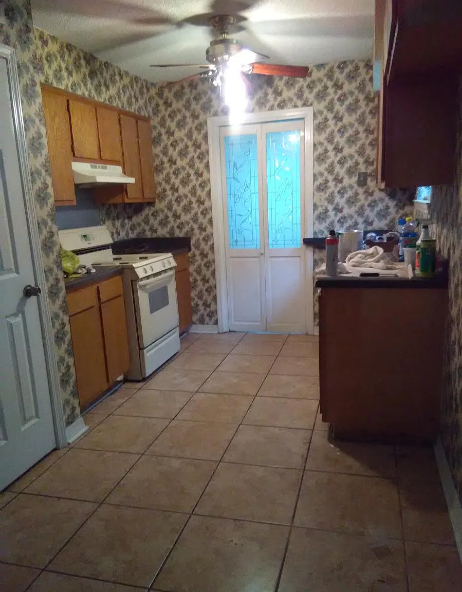 3 bed, 1350 sqft, $1,600 — Photo 3