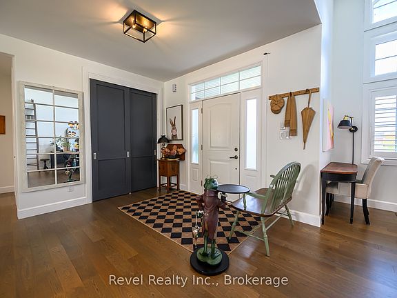 4th image of 2073 Hawley Rd