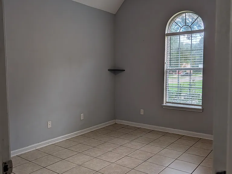 5759 Alexandria Ln — Photo 4