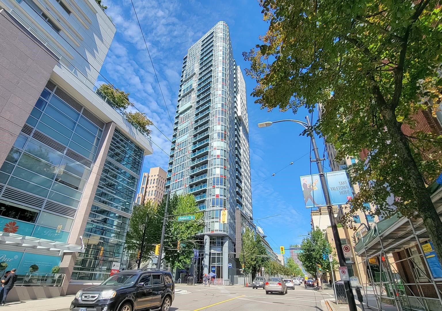 233 Robson St #2702, Vancouver, BC V6B 0E8