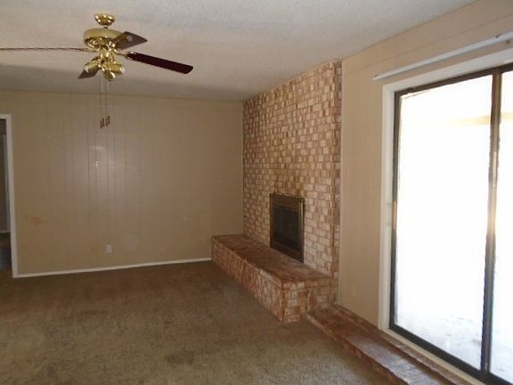 4th image of 3102 Lindenwood Dr