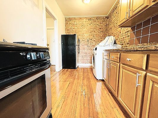 1st image of 830 W 177th St APT 4