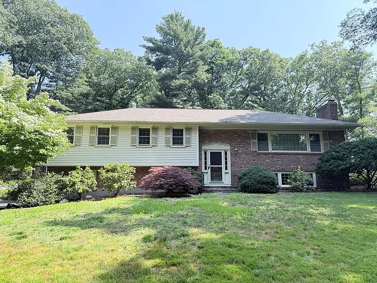 40 Bakers Hill Rd — Photo 1