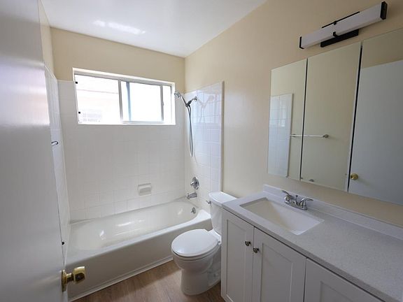 4th image of 5683 Hoffman Ct