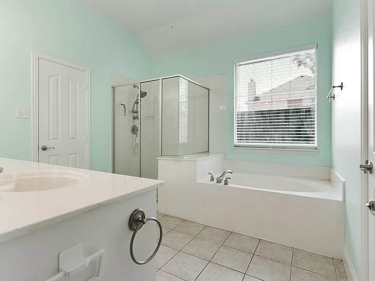 5601 Glenview Ln — Photo 15