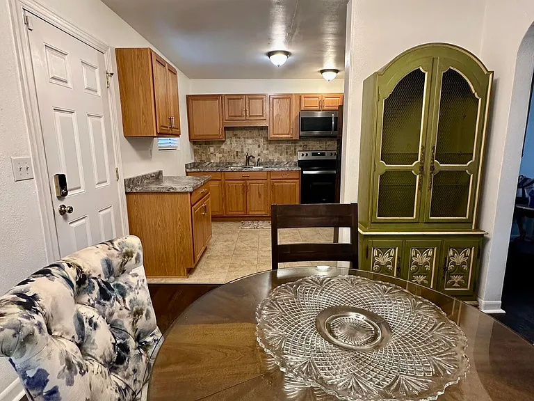 5351 Royce Ave — Photo 18