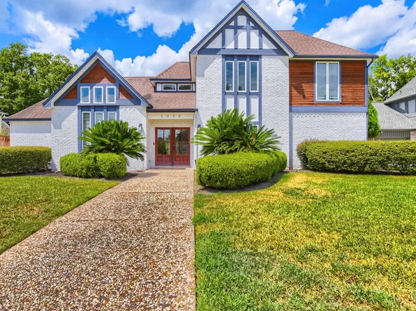 1022 Crossroads Dr, Houston, TX 77079