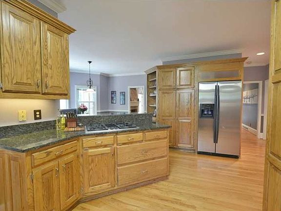 5th image of 4421 River Bottom Dr