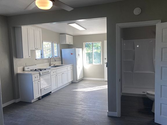 2nd image of 5285-5289 Santa Margarita St
