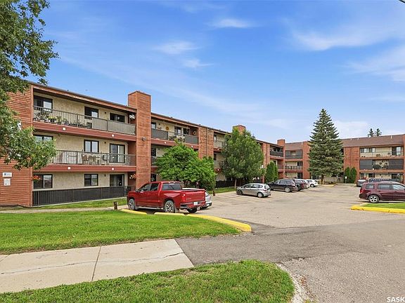 2nd image of UNIT 310C-3302 33rd STREET W