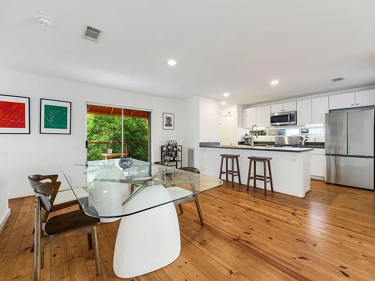 824 Ruthven St — Photo 13