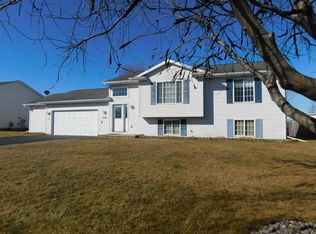 2204 Willow Bend Dr, Merrill, WI 54452