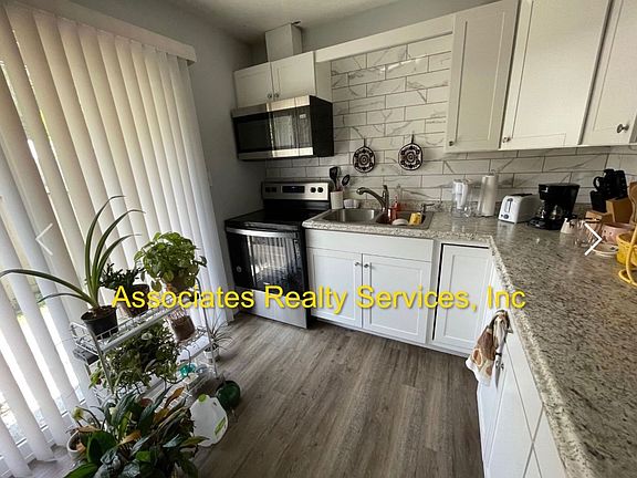 2nd image of 414 SE 8th St #999B