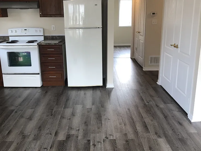 27 Nassau St #2 — Photo 4