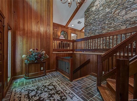 5th image of 2967 Grampian Dr