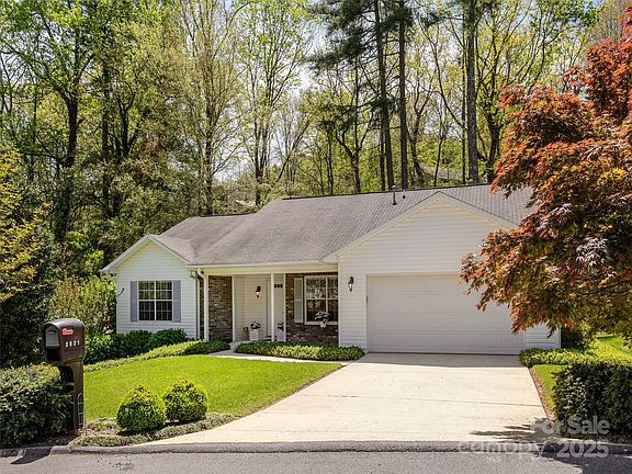 2nd image of 2921 Middleton Pl