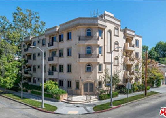 2nd image of 11280 La Maida St