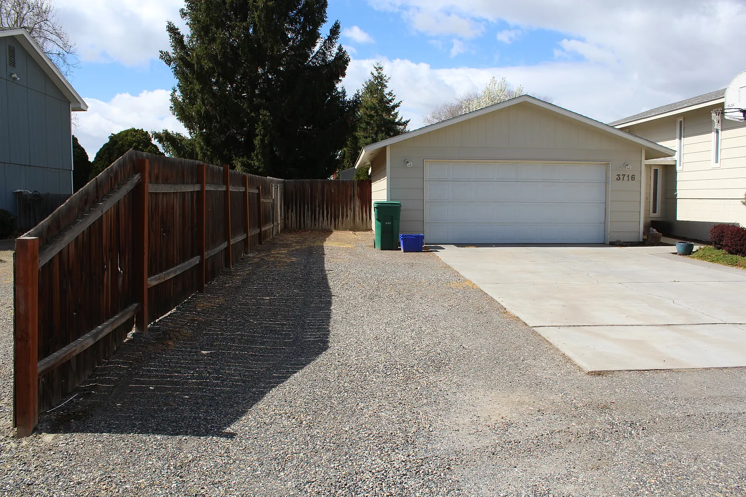 3716 S Date St photo 1