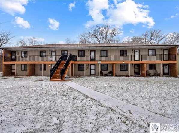 807 Edgewater Dr #807, Westfield, NY 14787