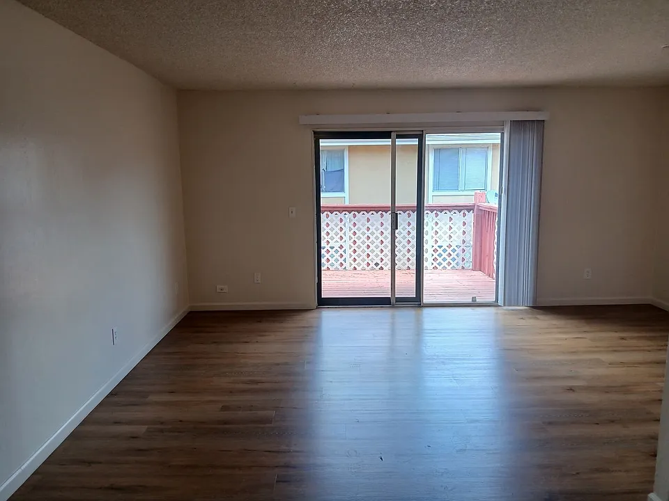 2101 Santa Ana Dr