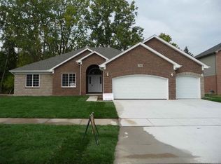 37965 Ashland Mdws #2, Sterling Heights, MI 48312