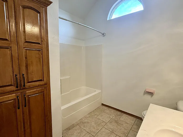 2620 SE 8th St — Photo 12
