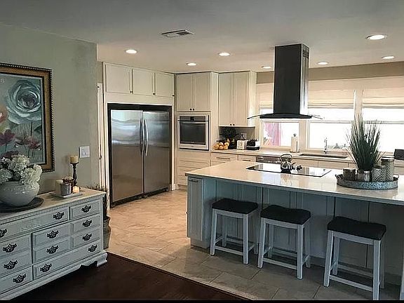 2nd image of 652 Northwood Dr