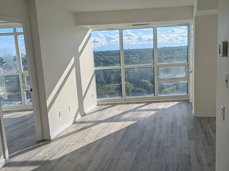 30 Harrison Garden Blvd #1906 — Photo 20