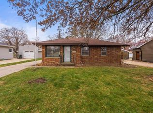 1170 Loretta Ave, Waterloo, IA 50702