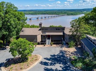 1 Rivers Edge Dr, Little Rock, AR 72227