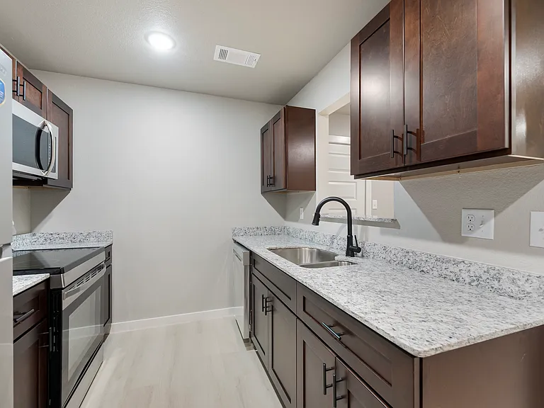 Kitchen (All Appliances Included)