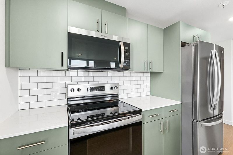 5th image of 5819 Phinney Avenue N #401