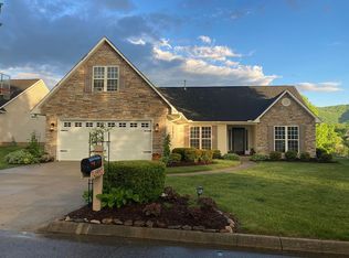 179 Farm Valley Rd, Fletcher, NC 28732