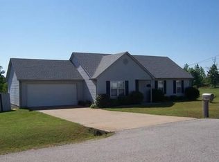 143 Eagle Ridge Dr, Oakfield, TN 38362